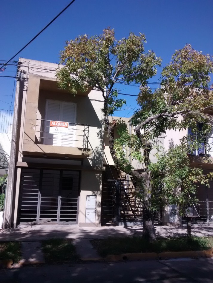 SE ALQUILA DPTO EN BARRIO 30 DE OCTUBRE
