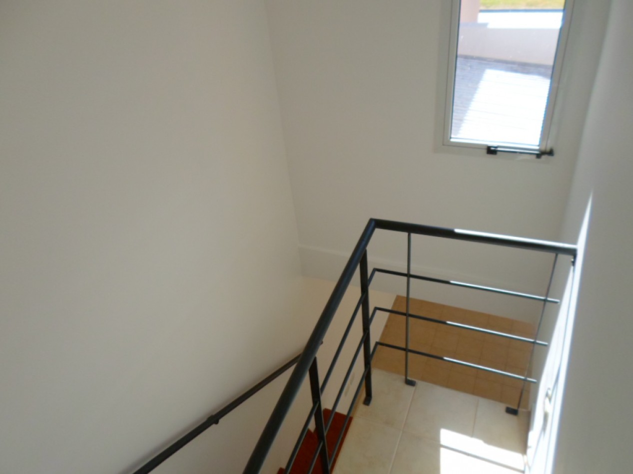 SE ALQUILA CASA EN BARRIO BELGRANO