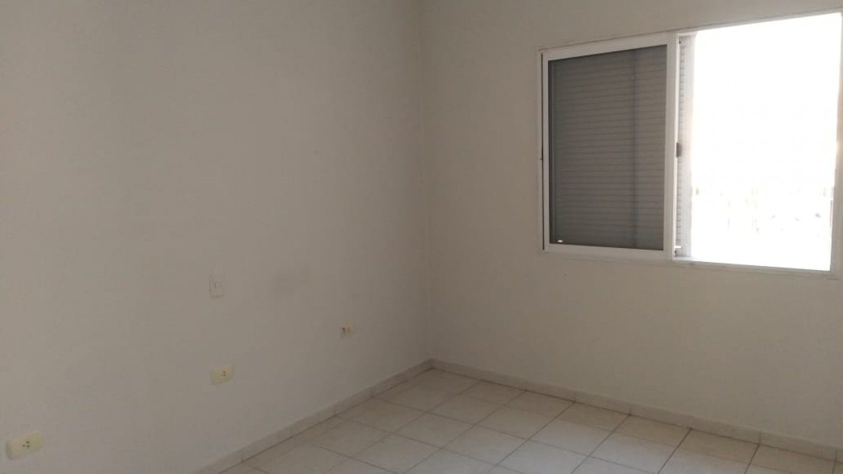 SE ALQUILA DPTO 1 DORM PLANTA ALTA