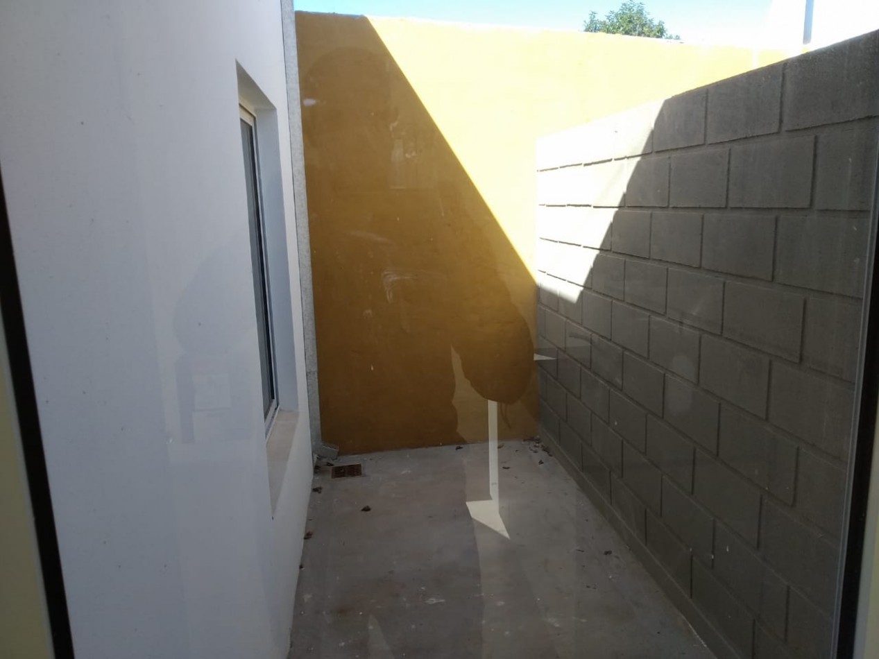 SE ALQUILA CASA 1 DORM EN B| SARMIENTO
