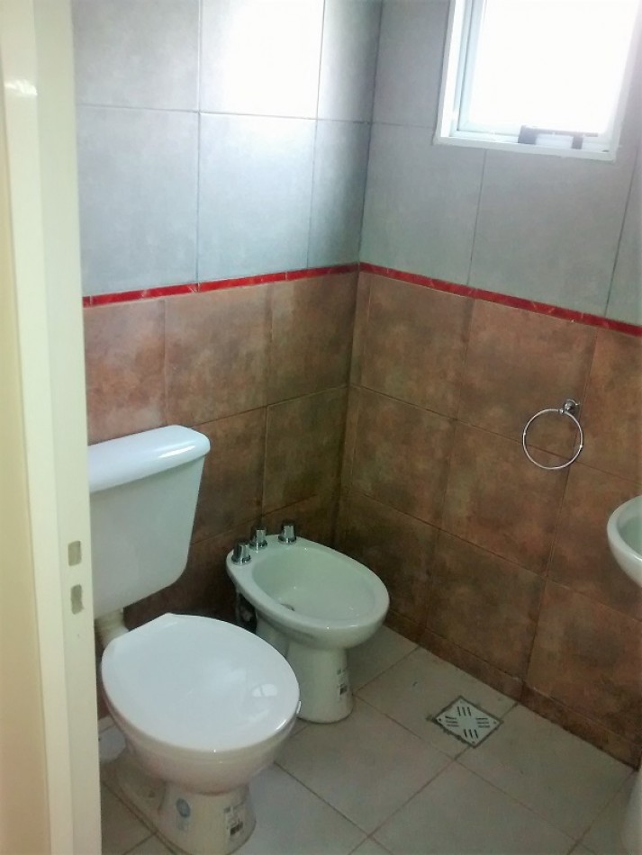 SE ALQUILA DPTO 1 DORM EN B° 9 DE JULIO