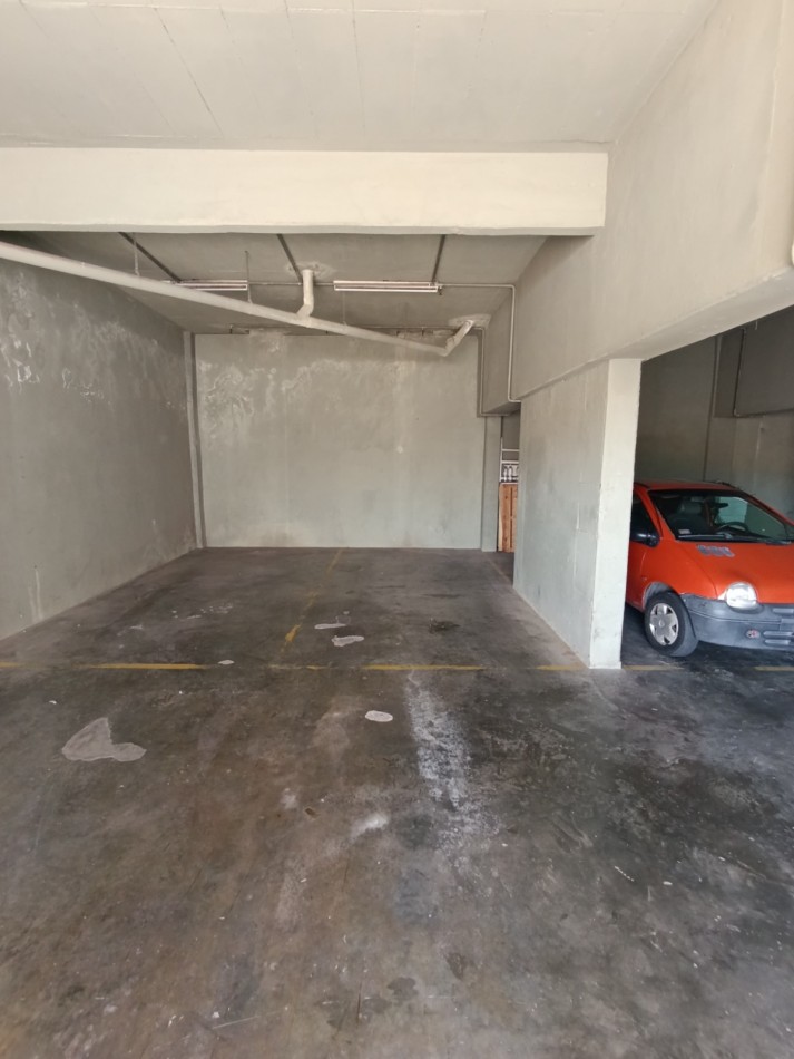 SE ALQUILA DPTO 2 DORM CENTRICO CON COCHERA
