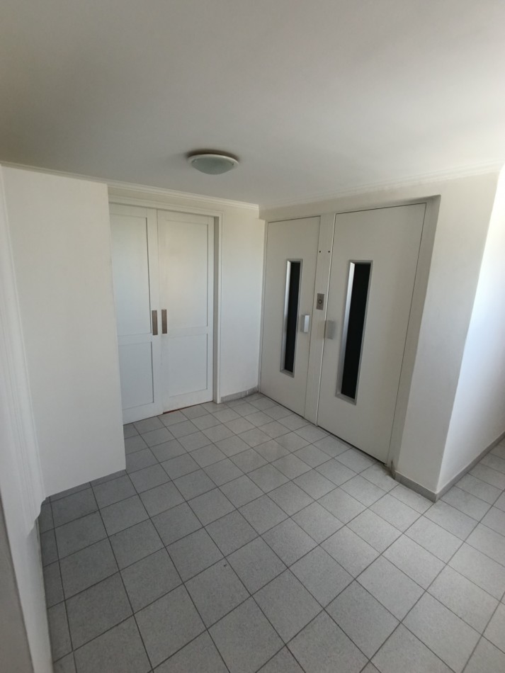 SE ALQUILA DPTO 2 DORM CENTRICO CON COCHERA