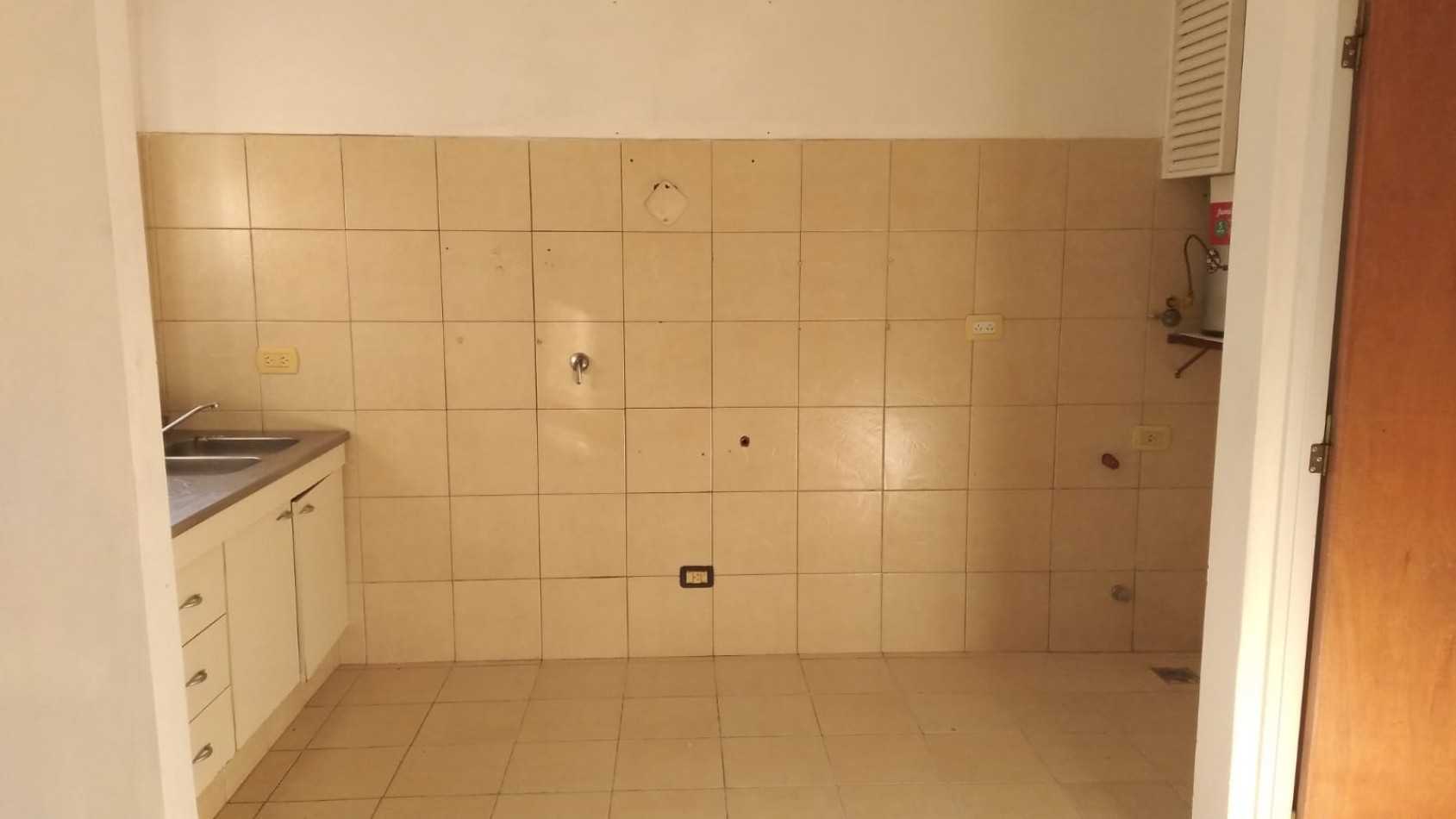 SE ALQUILA DPTO 1 DORMITORIO CENTRICO INTERNO