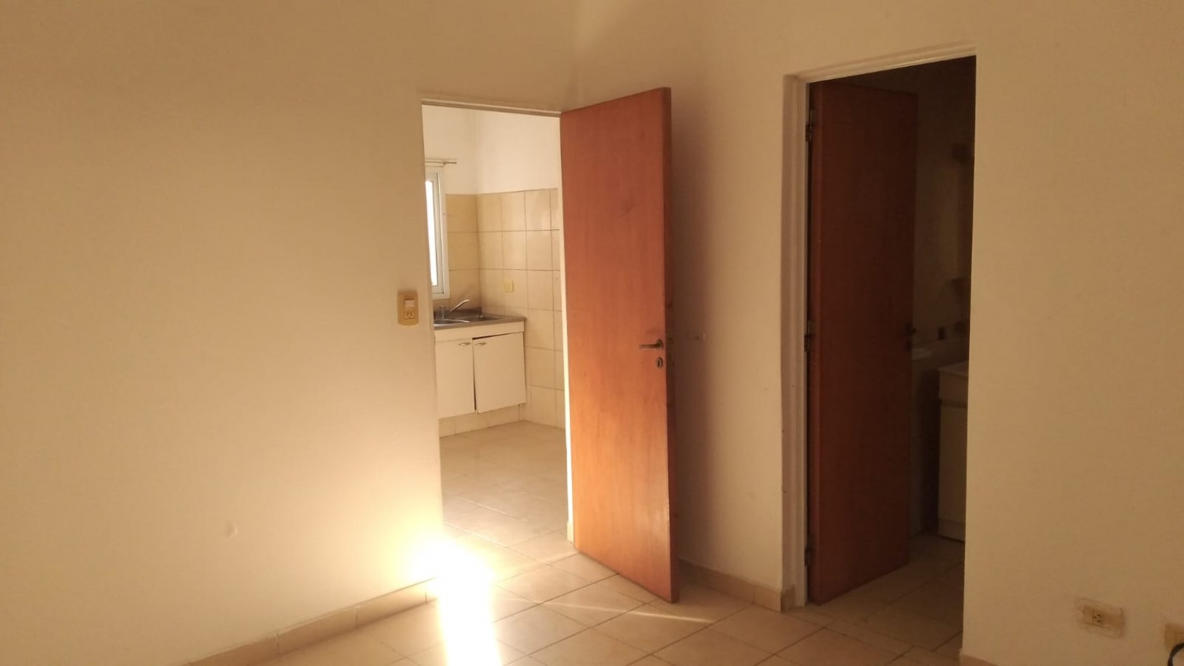 SE ALQUILA DPTO 1 DORMITORIO CENTRICO INTERNO