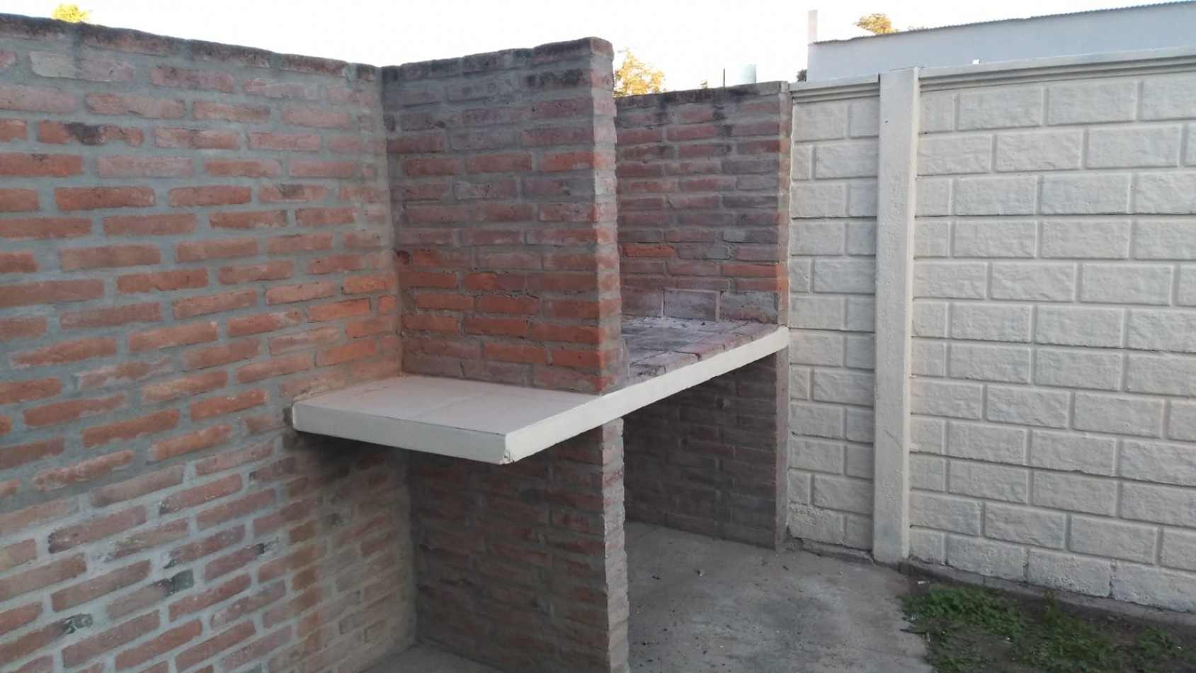 SE ALQUILA DPTO 2 DORM EN B° EL BOSQUE