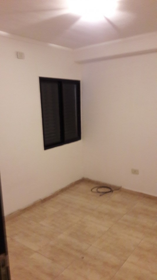 SE ALQUILA DPTO 2 DORM CON COCHERA 