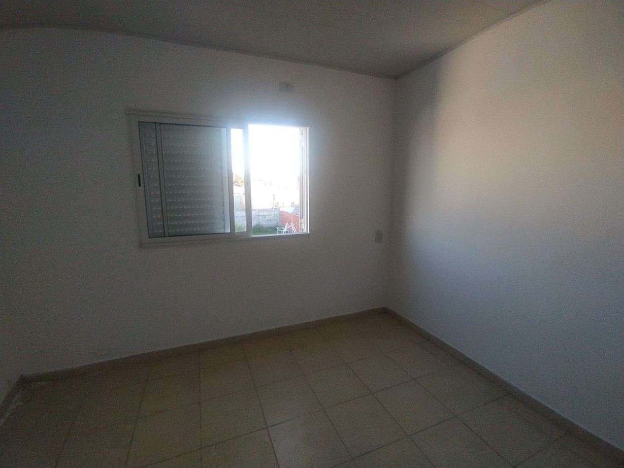 SE ALQUILA CASA EN BARRIO LA CAÑADA