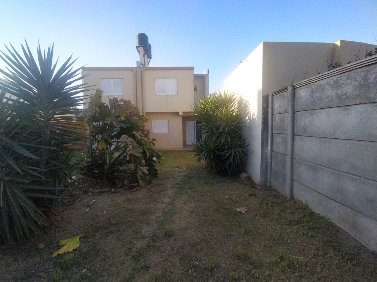 SE ALQUILA CASA EN BARRIO LA CAÑADA