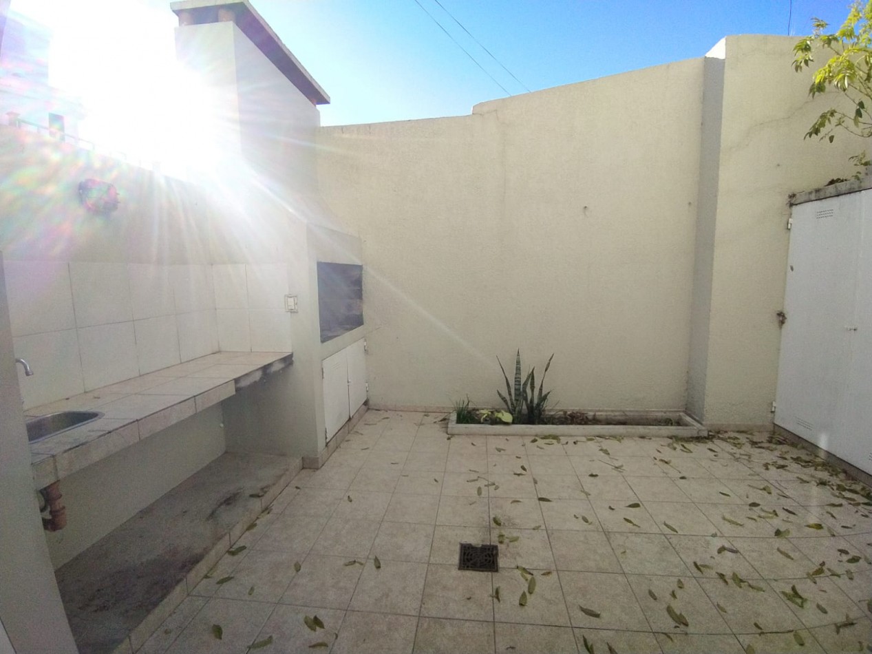 SE ALQUILA EXCELENTE DPTO 2 DORM