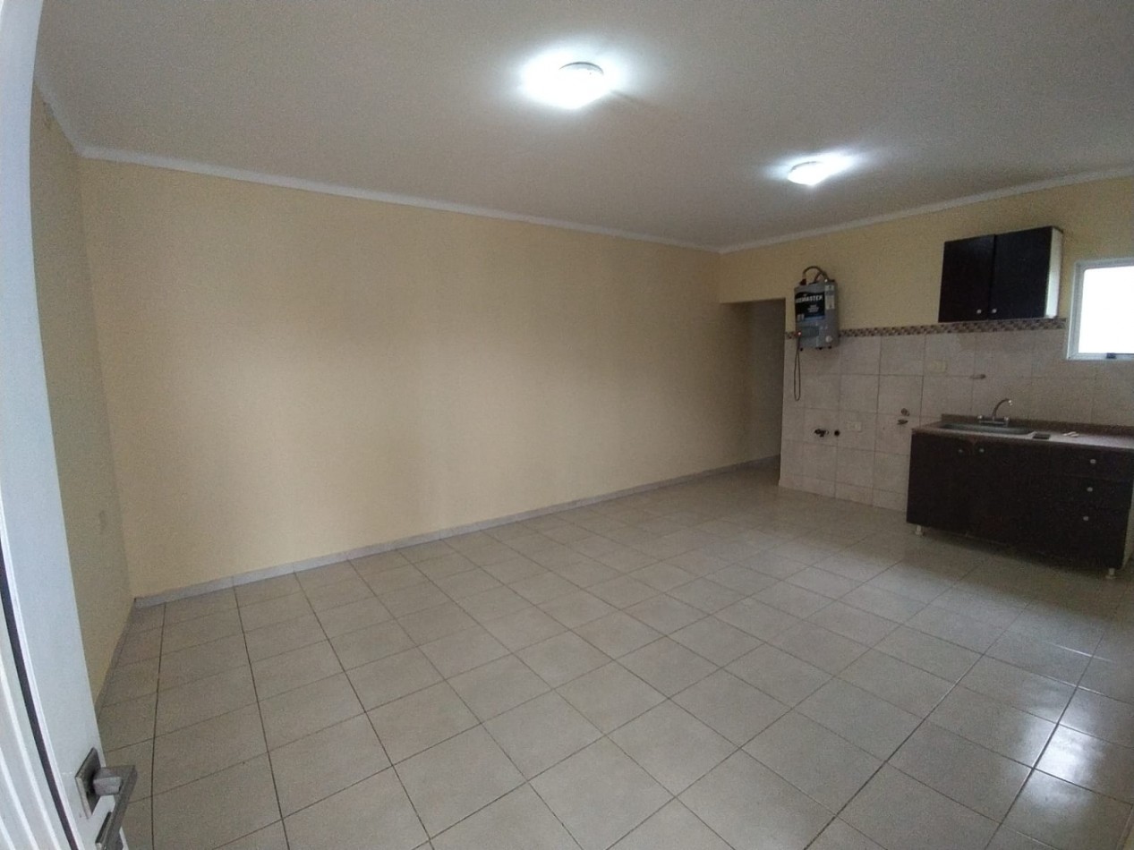 SE ALQUILA DPTO 1 DORM EN B° 9 DE JULIO