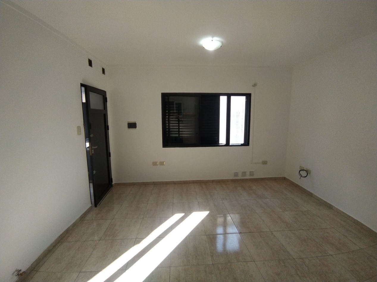 SE ALQUILA DPTO 2 DORM CON COCHERA 