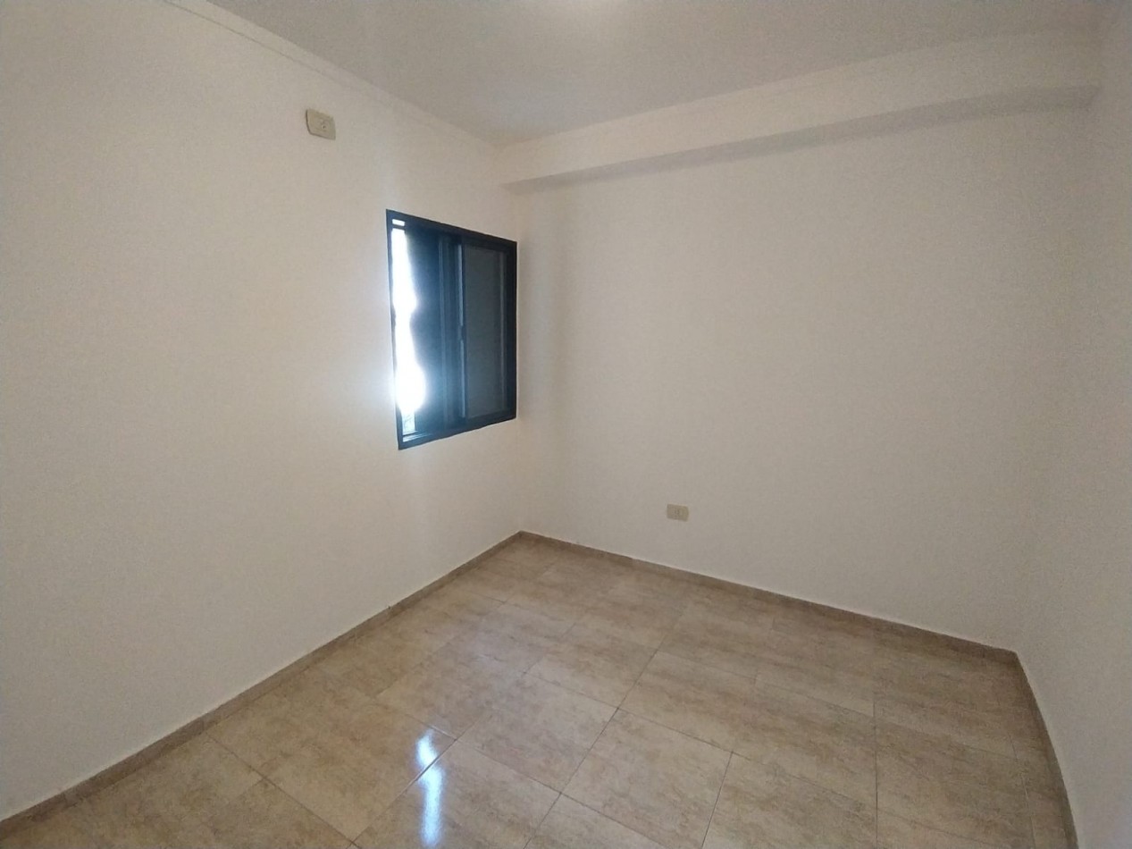 SE ALQUILA DPTO 2 DORM CON COCHERA 