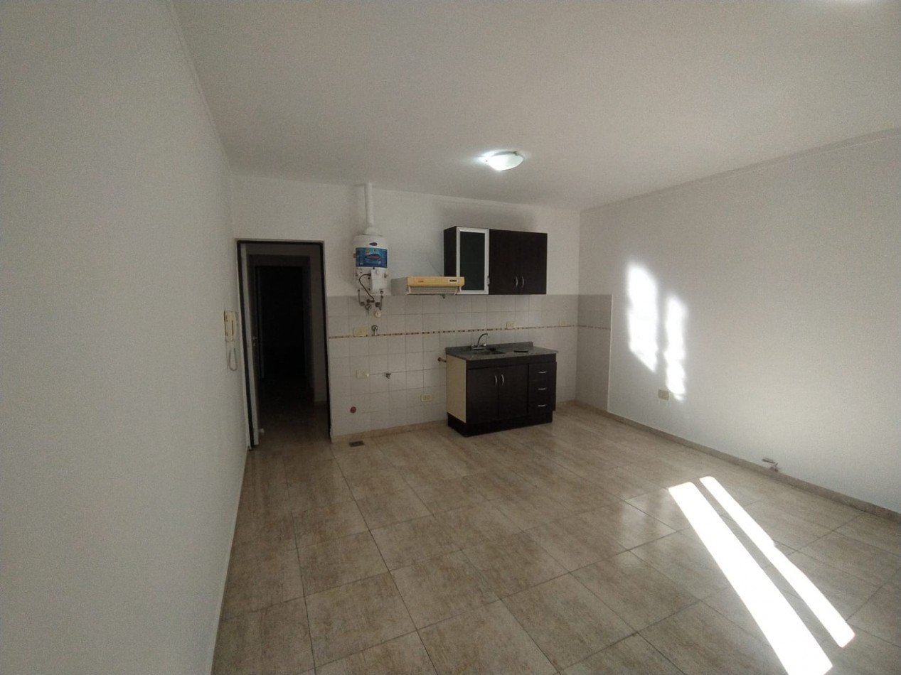 SE ALQUILA DPTO 2 DORM CON COCHERA 