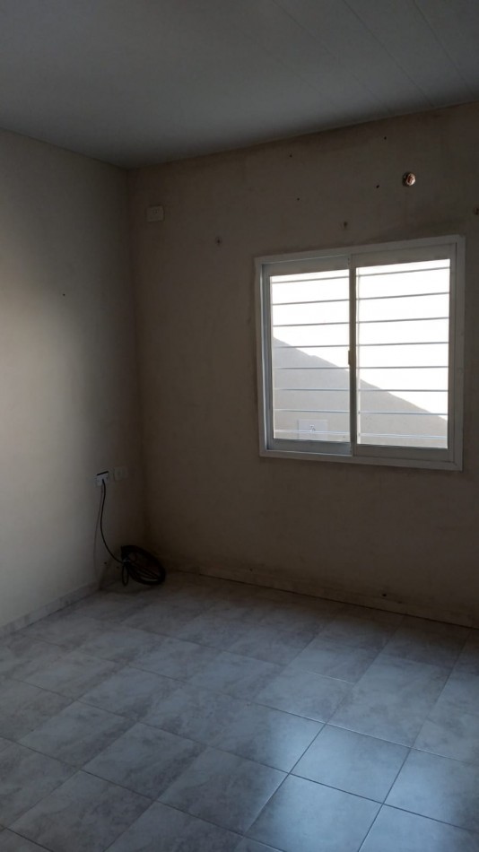 SE ALQUILA CASA PH EN BARRIO LOS ARCES