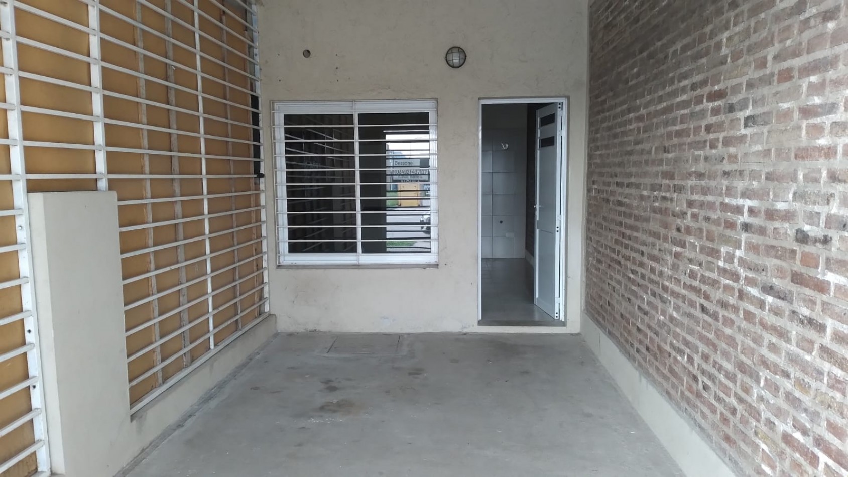 SE ALQUILA CASA PH EN BARRIO LOS ARCES