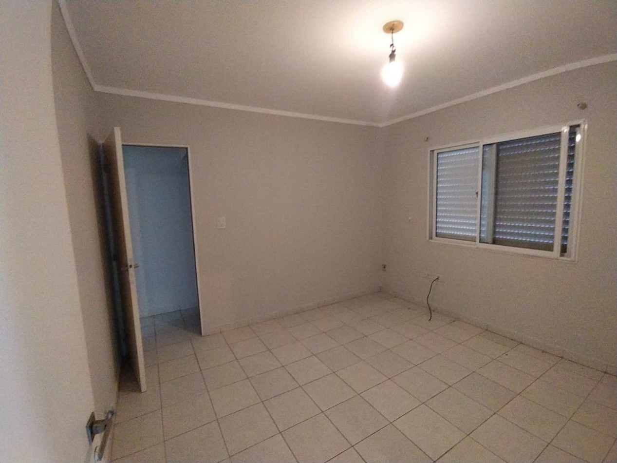 SE ALQUILA CASA DE 3 DORMITORIOS