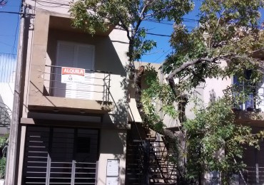 SE ALQUILA DPTO EN BARRIO 30 DE OCTUBRE