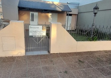 SE ALQUILA CASA 2 DORM 