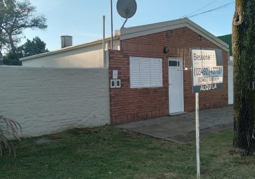 SE ALQUILA CASA 2 DORM SIN COCHERA